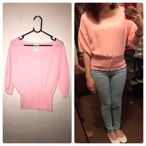 Light Pink Flowy Top 🛍